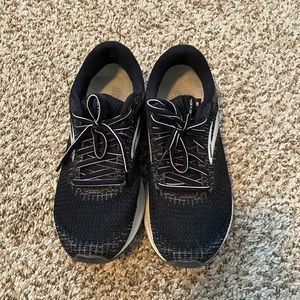 Brooks Revel 3 Running Shoes size 7.5